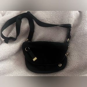 lululemon purse